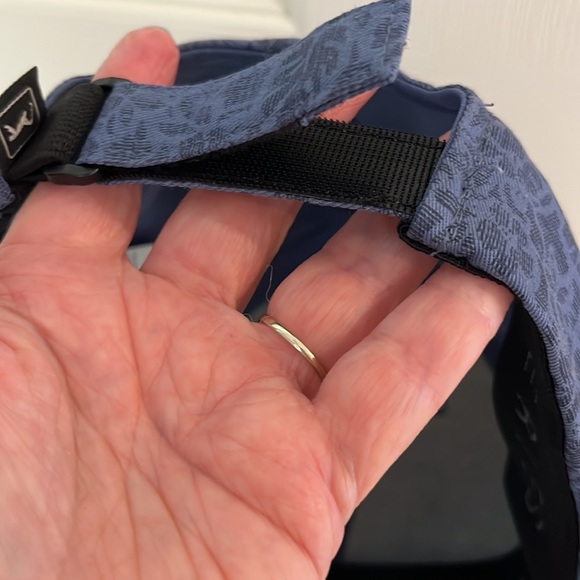 Mens PGA golf hat. - Picture 4 of 6